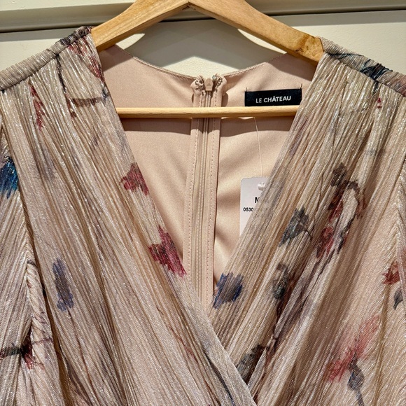 NWT Le Château Metallic Printed Puff Sleeve Fit & Flare Mini Dress, Size M, Pink - Picture 6 of 17